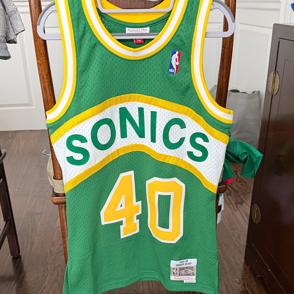 Sonics Shawn Kemp Basketball Jersey